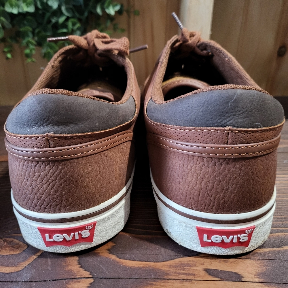 Levi's Men's Ethan Perforated Sneakers Size 13 Gem